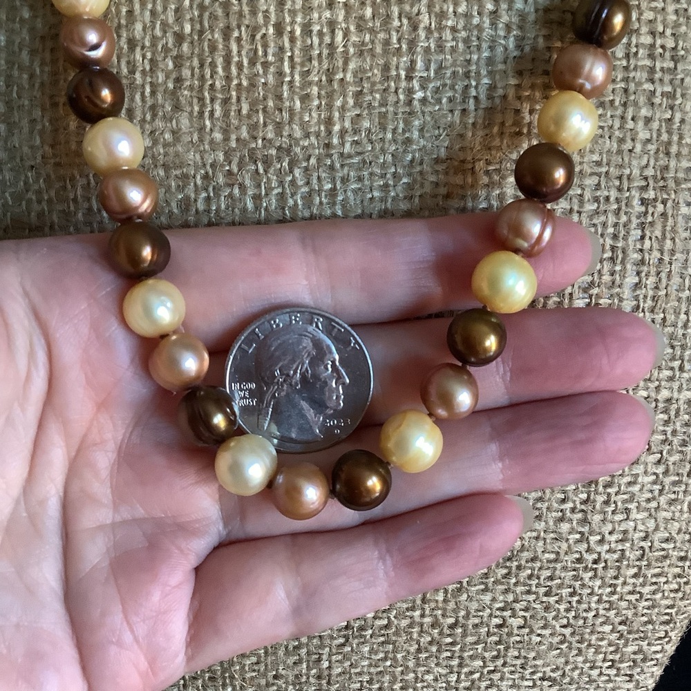 925 s silver Genuine freshwater chocolate & champagne color pearl necklace. - Picture 6 of 9